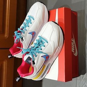 New in Box: NIKE Air Max Dawn (GS) Floral Swoosh Big Kids